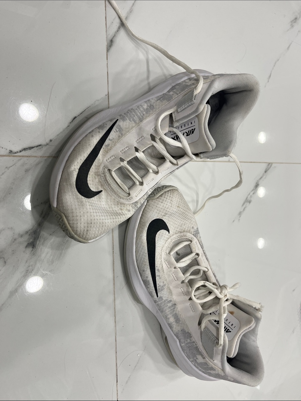 Nike White and Black Athletic Running Shoes/ basketball shoes
